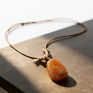 T16 Hetian Memorial Necklace (Random Style)